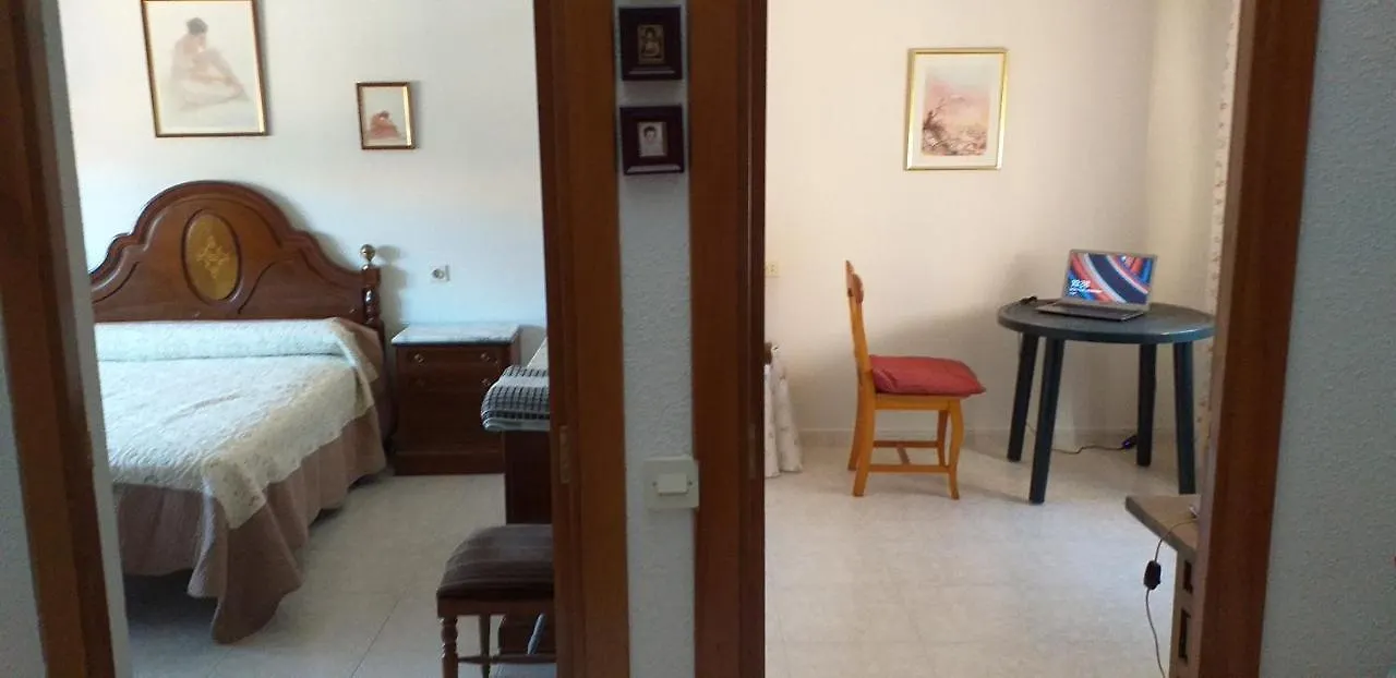 Room In Chalet - Habitacion En Chalet Compartido En טולדו