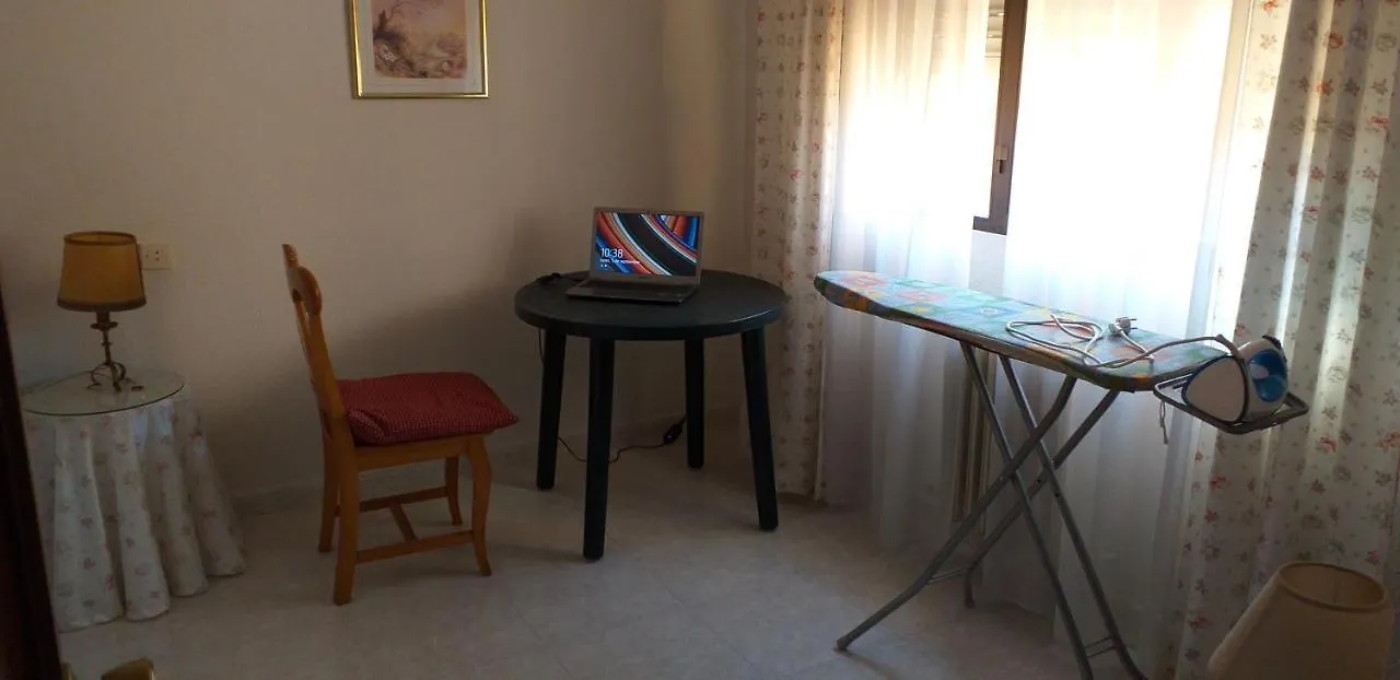 בית הארחה Room In Chalet - Habitacion En Chalet Compartido En טולדו